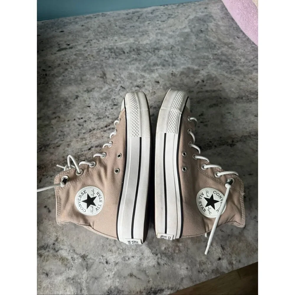 Converse Tan Neutral High Tops with stretchy Laces women’s 8 RARE COLOR